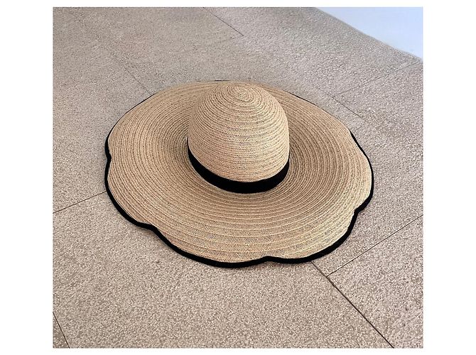 Camelia Chanel Strohhut mit schwarzem Rand, Größe T.S Beige - Ansicht 3
