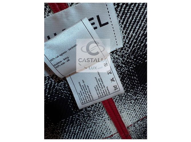 Chanel Karmesinroter Visionärledermantel 11K$ 38 - Ansicht 13