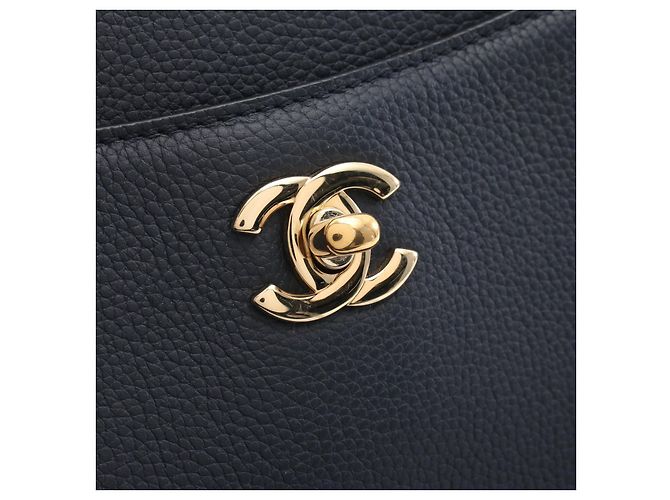 Executive Bolso tote ejecutivo de cuero Chanel azul marino - vista 4
