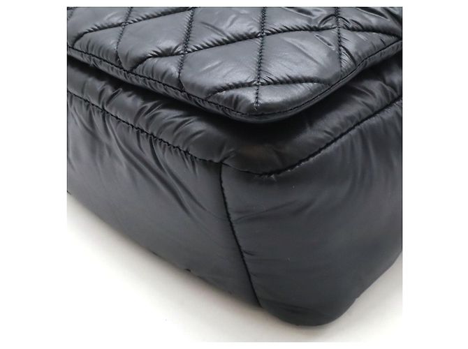 Borsa a spalla in nylon matelassé Coco Cocoon di Chanel Nero - vista 3