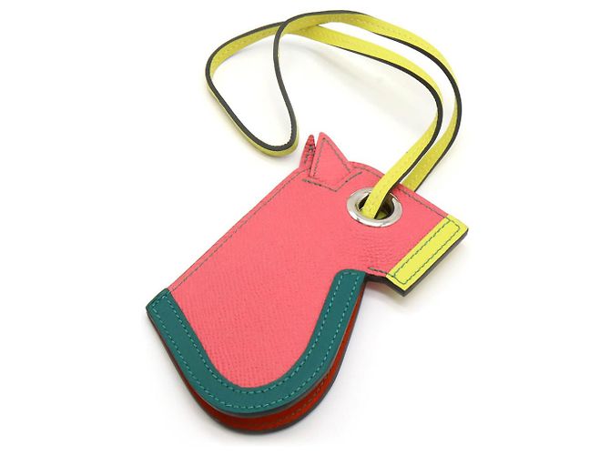 Charm in Vitello Epsom Camailleau di Hermès Rosa D'oro - vista 2