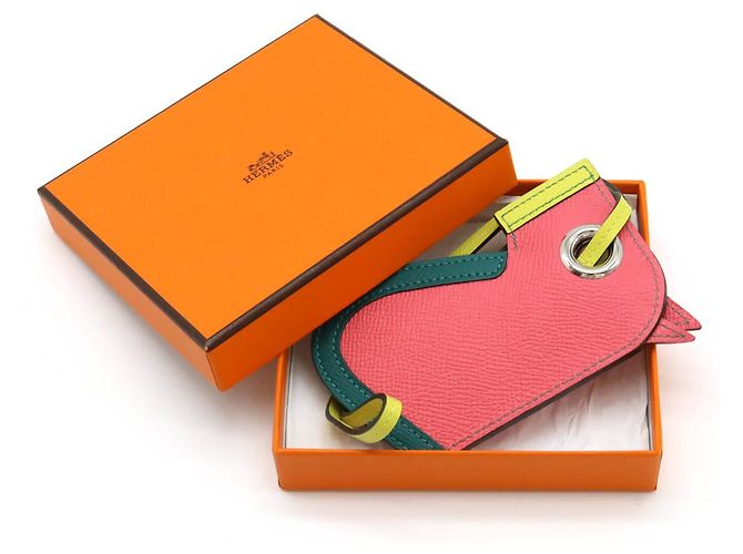 Charm in Vitello Epsom Camailleau di Hermès Rosa D'oro - vista 6