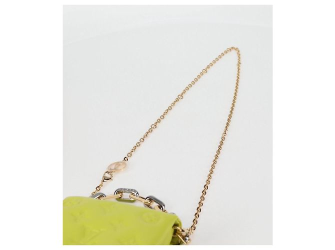 LOUIS VUITTON Monogram Emboss Coussin Borsa Cintura Borsa in Pelle 2way LV Auth 121504SM Giallo - vista 15