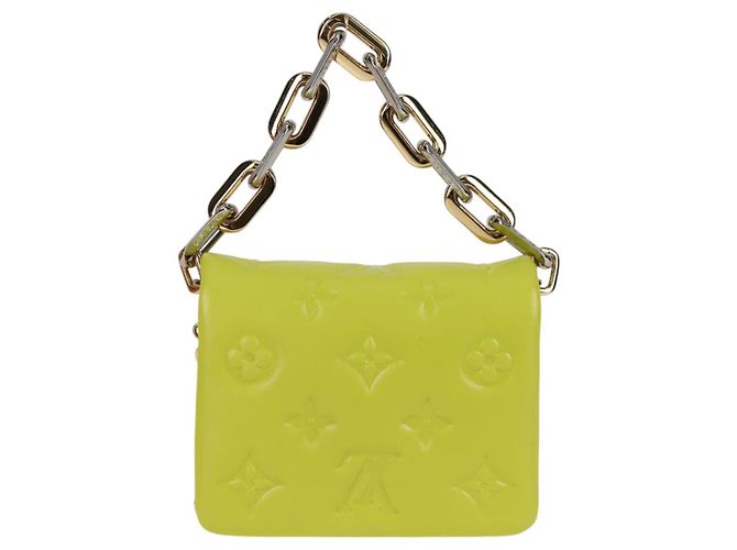 LOUIS VUITTON Monogram Emboss Coussin Borsa Cintura Borsa in Pelle 2way LV Auth 121504SM Giallo - vista 2