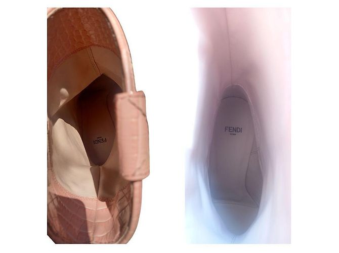 Botas vaqueras Fendi de cuero rosa - vista 3