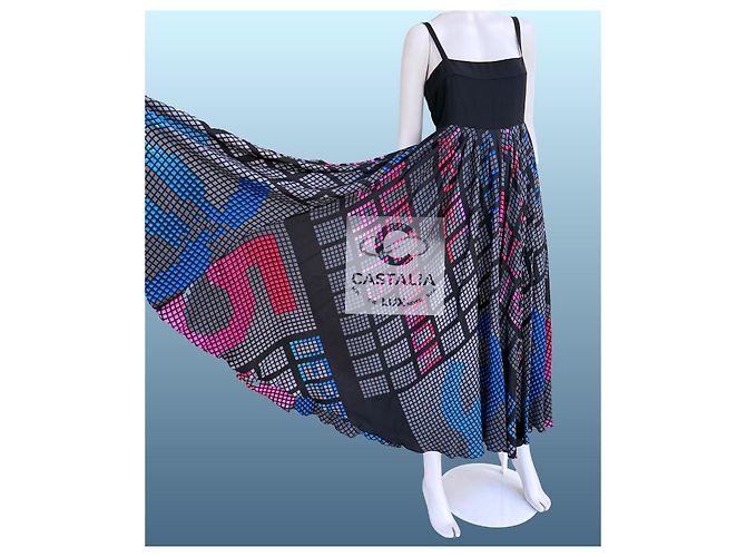 Chanel Vestido Maxi de Seda con Logo CC 40 FR 13K$ Multicolor - vista 8