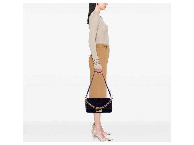 Borsa Satchel Baguette Fendi in velluto viola goffrata Zucca Large - vista 11