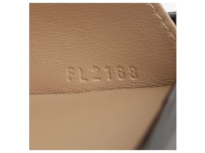 Borsa Petite Malle in pelle Epi Louis Vuitton Nero - vista 6