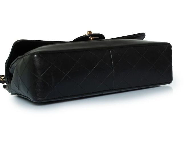Chanel, borsa a tracolla classica in nero - vista 10