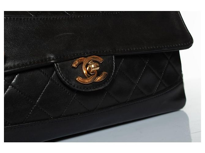 Chanel, borsa a tracolla classica in nero - vista 6