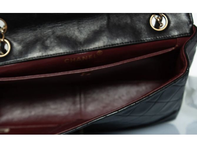 Chanel, borsa a tracolla classica in nero - vista 8