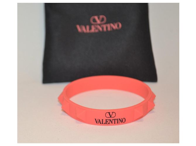 Bracciale Valentino Garavani in silicone rosa - vista 6