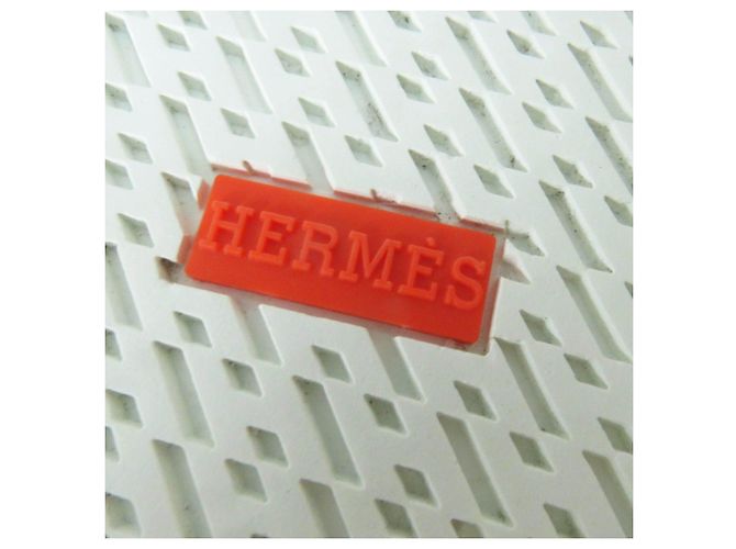 Hermès Baskets en cuir à boucle Hermes Kelly Violet - vue 8