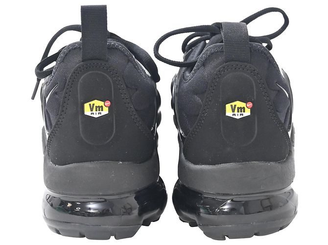 Sneakers Nike Air Vapormax Plus in cotone nero triplo - vista 3