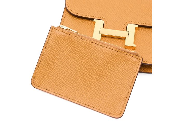 Billetera compacta de cuero Epsom Constance de Hermès Castaño - vista 13