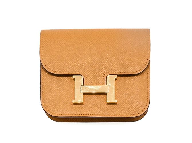 Billetera compacta de cuero Epsom Constance de Hermès Castaño - vista 2