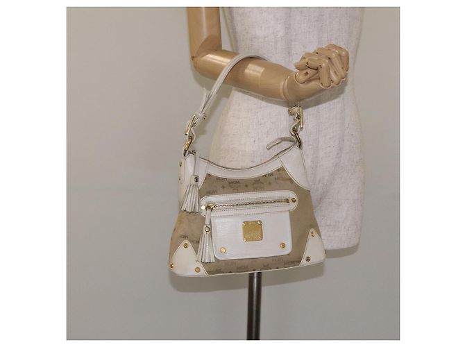 Borsa a spalla in tela MCM Vicetos Logogram beige oro Auth 129427 D'oro - vista 22