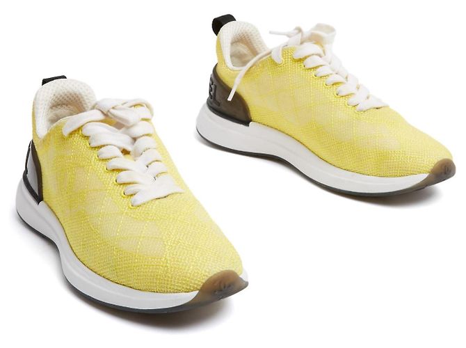 Chanel Schnürschuhe Gelb EU37.5 Gelbes technisches Gewebe CC Sneakers UK4.5 US7 - Ansicht 2