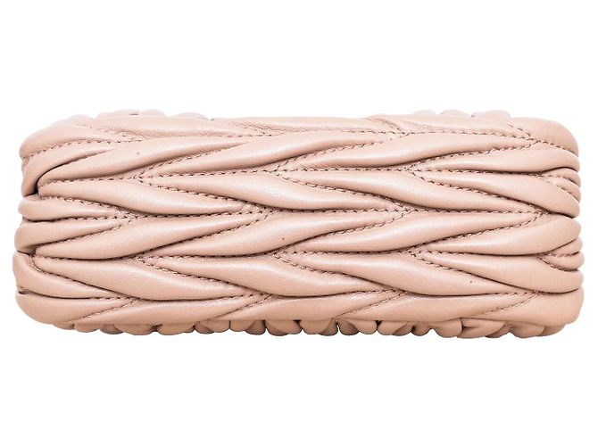 Miu Miu Belle Mini Matelassé Clutch Rosa - vista 7