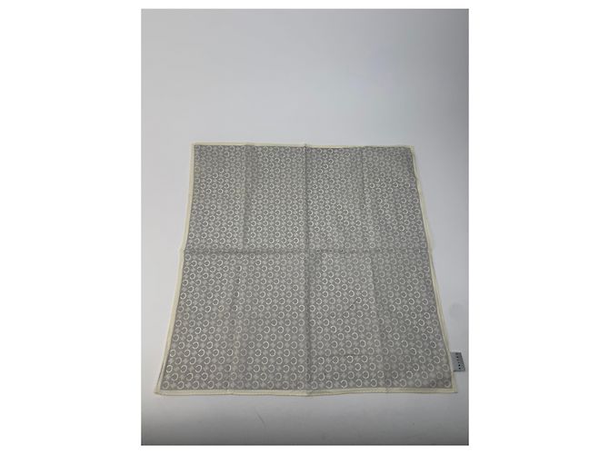 Céline Sciarpa vintage Celine Macadam Monogram bianco grigio Argento - vista 10