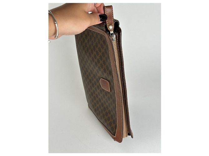 Triomphe Céline Clutch in pelle monogramma vintage Celine marrone - vista 5