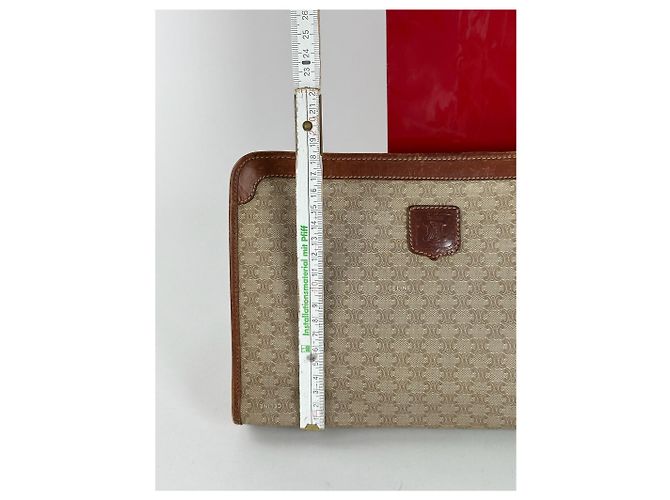Triomphe Céline Clutch in pelle beige vintage Celine Paris - vista 10