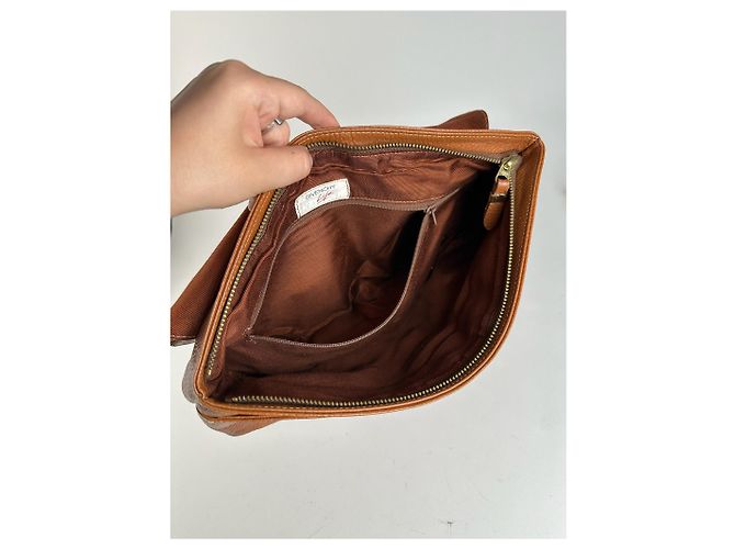 Clutch in pelle vintage Givenchy marrone - vista 5