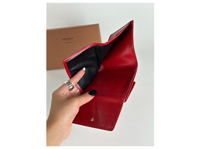 Vintage Louis Vuitton EPI Leather wallet red - view 4