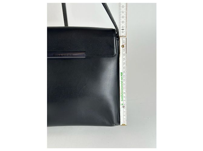Vintage Givenchy Ledertasche schwarz - Ansicht 14