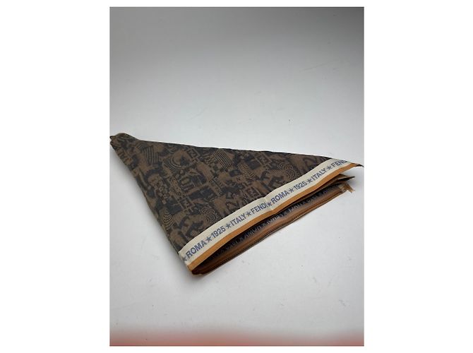 Sciarpa Vintage Fendi Avantgarde Marrone - vista 11