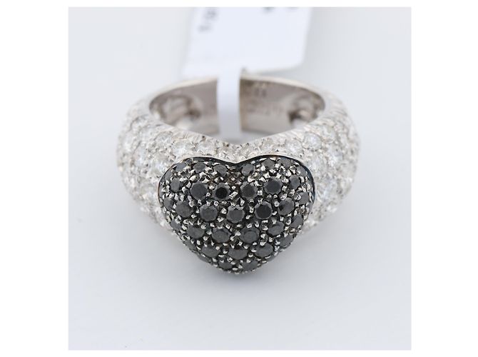 De Grisogono Black Diamond Heart Ring, Size 51 White - view 3