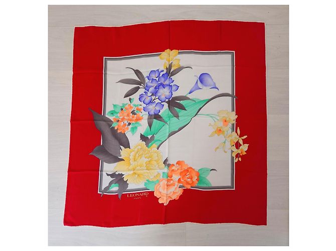 Leonard Seidenschal mit buntem Blumenmuster und rotem Rand Mehrfarben - Ansicht 2