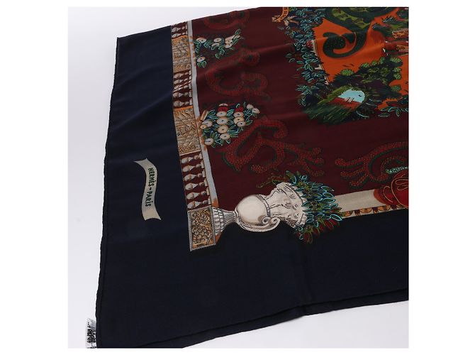 Garden Sciarpa in Cashmere e Seta Hermès Carré Geant "LE PARADIS DU ROY" in Nero - vista 2