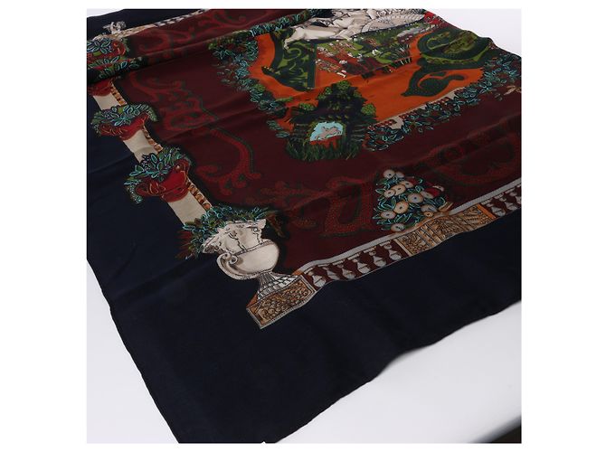 Garden Sciarpa in Cashmere e Seta Hermès Carré Geant "LE PARADIS DU ROY" in Nero - vista 5
