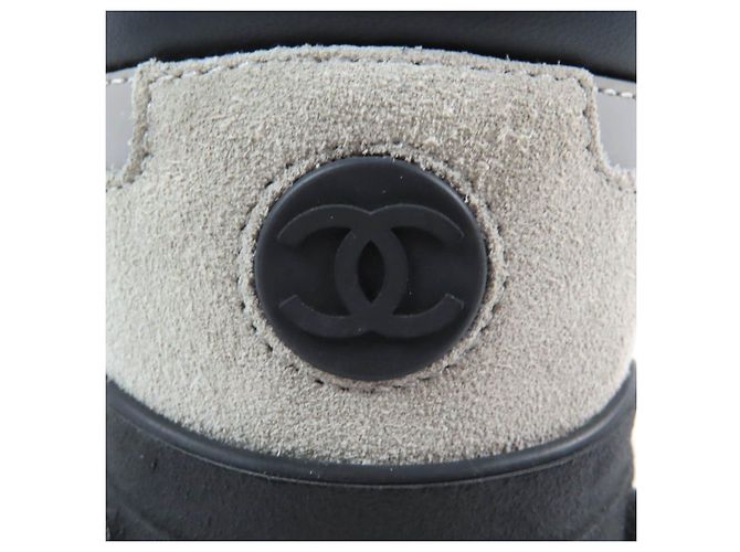 Sneakers in pelle scamosciata con logo Chanel per donne Multicolore - vista 10