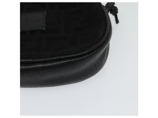 Borsa a spalla in tela Zucca FENDI nera e oro Auth mr1448 Nero D'oro - vista 14