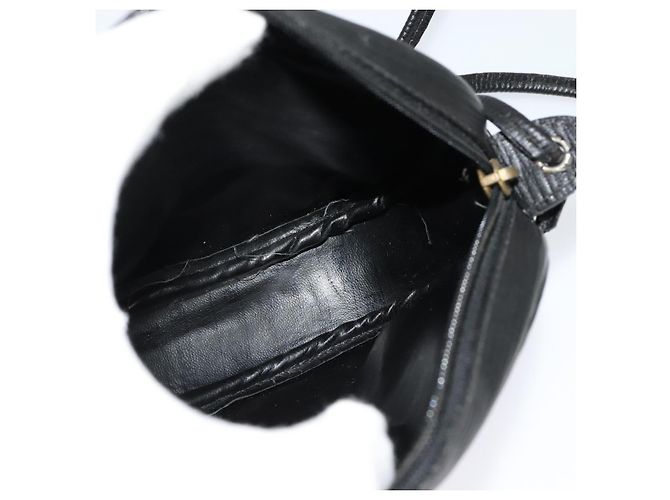 Borsa a spalla in tela Zucca FENDI nera e oro Auth mr1448 Nero D'oro - vista 17