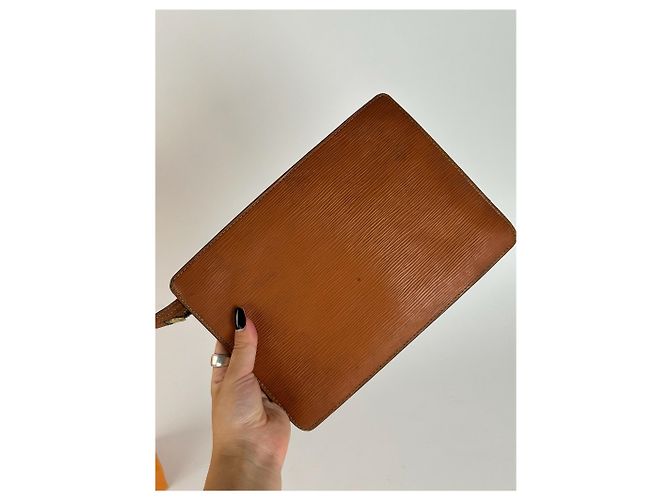 Vintage Louis Vuitton EPI Leather clutch brown Orange - view 3