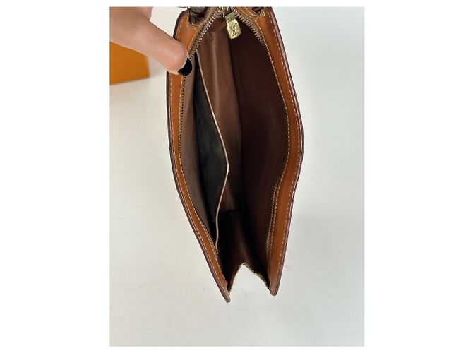 Vintage Louis Vuitton EPI Leather clutch brown Orange - view 5