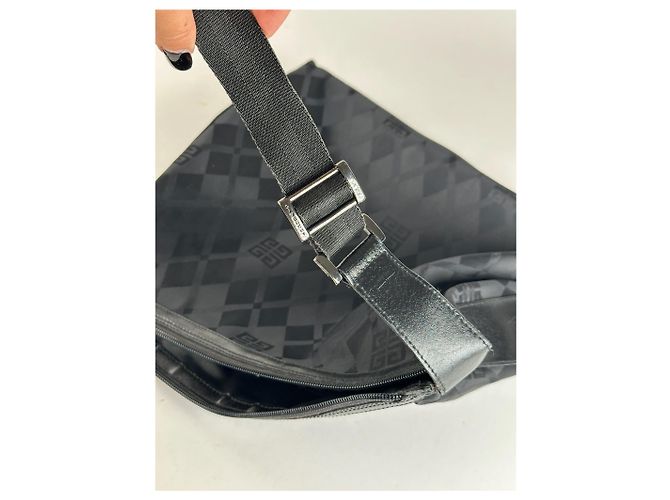 Vintage Givenchy Monogram Handtasche schwarz - Ansicht 14
