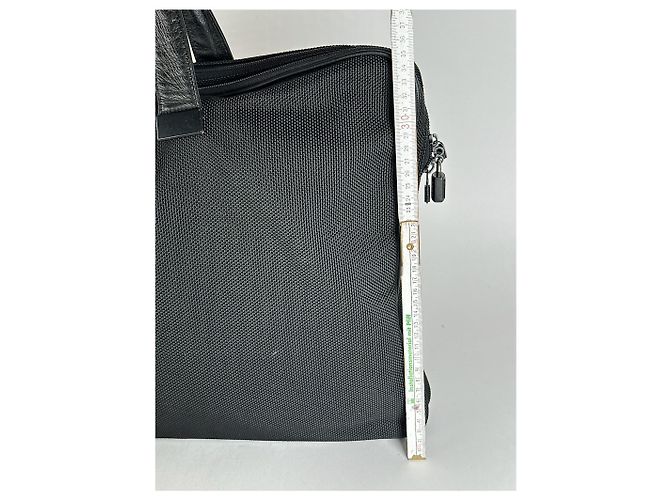 Borsa da viaggio vintage in pelle vegana Issey Miyake nera - vista 11