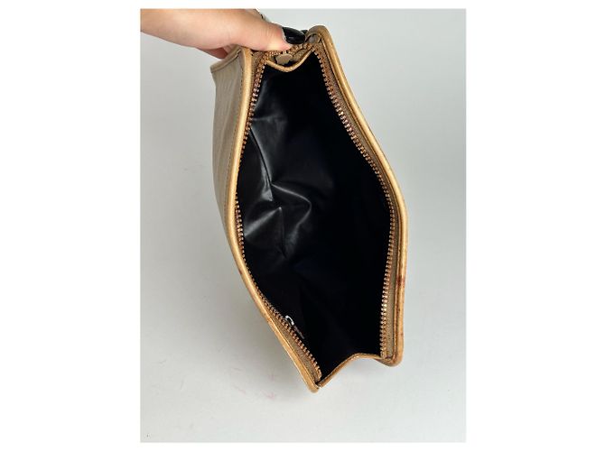 Céline Clutch Vintage Celine Paris Triomphe Monogram Beige Marrone D'oro - vista 4