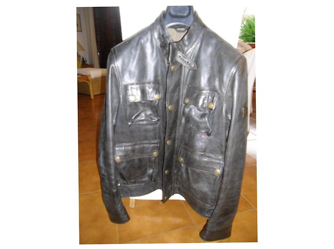 Belstaff Kurze Lederjacke Schwarz mit Goldbeschichtung - Ansicht 2