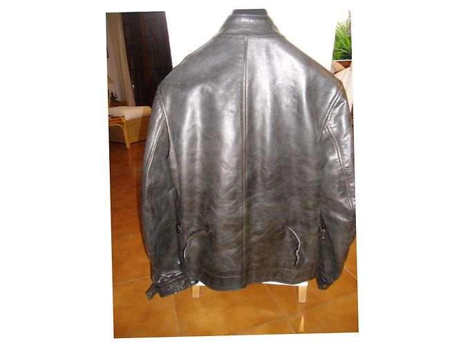 Belstaff Kurze Lederjacke Schwarz mit Goldbeschichtung - Ansicht 3