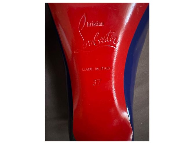 Décolleté Christian Louboutin in vernice blu - vista 4