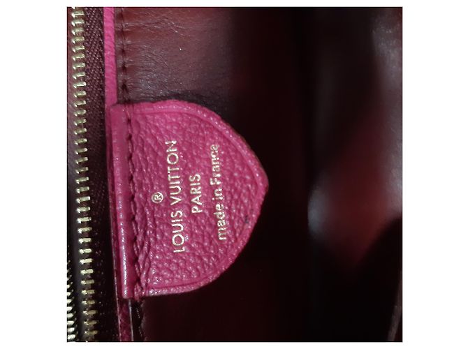 Capucines Borsa Hobo Tournon di Louis Vuitton in pelle rosa - vista 6