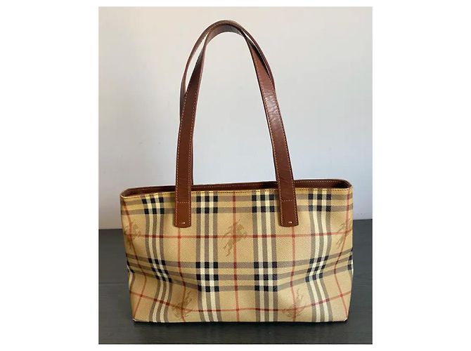 Borsa a tracolla Burberry beige in pelliccia - vista 4