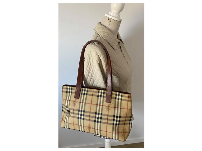 Borsa a tracolla Burberry beige in pelliccia - vista 7