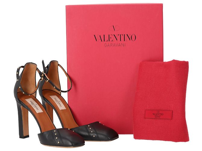 Valentino Garavani Pumps con cinturino alla caviglia con borchie Valentino in pelle nera Nero - vista 18