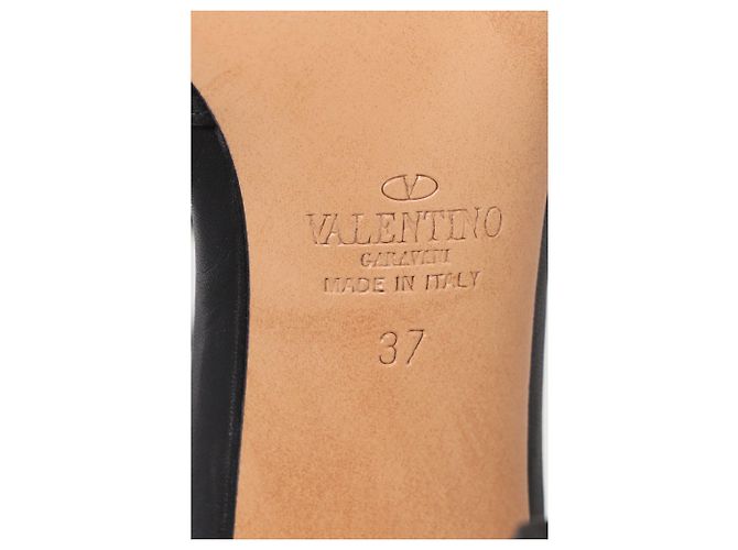 Valentino Garavani Pumps con cinturino alla caviglia con borchie Valentino in pelle nera Nero - vista 7